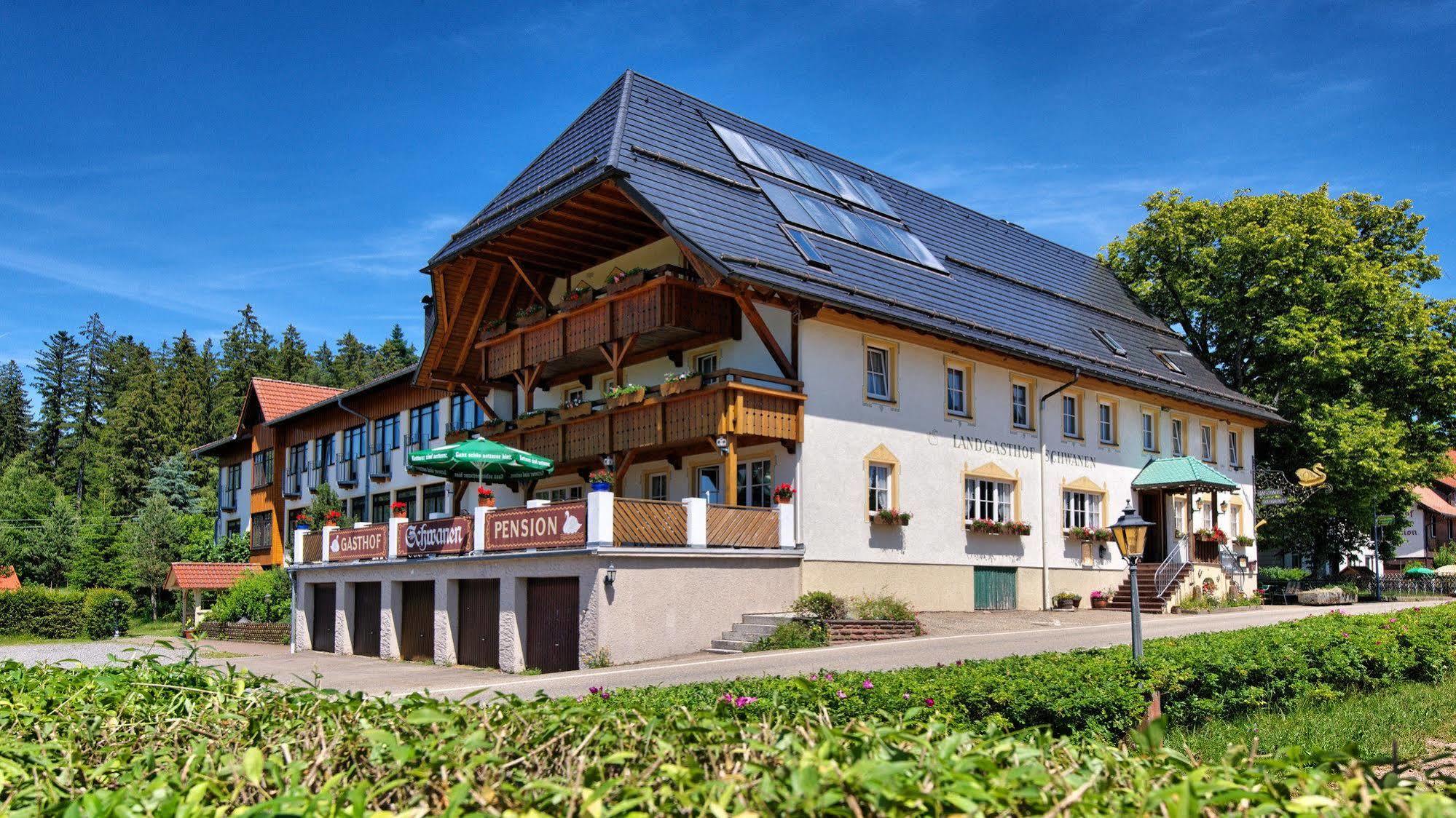 Landgasthof Zum Schwanen Хорнберг Экстерьер фото
